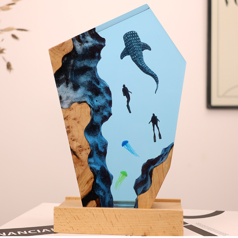 Resin Art Wedding Gift - تمثال غواص الحوت الراتنجي المضيء على